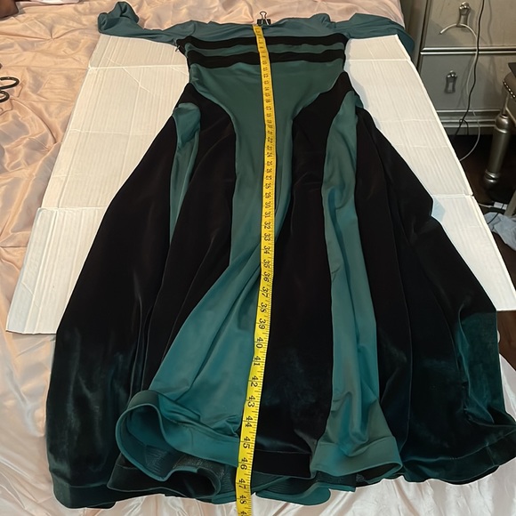 ♻️ New Yilinfeier Green Velvet Long Sleeve Sheer Maxi Formal Dress size Large - Picture 9 of 9